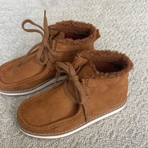 EUC Gap kids brown boots worn once